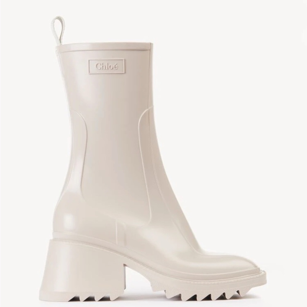 Chloe cream boots